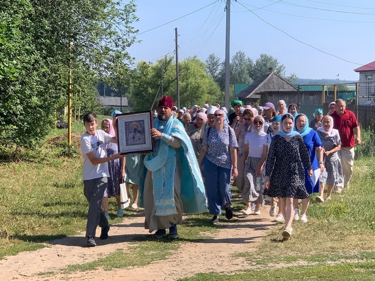 Завершился крестный ход с Седмиезерной иконой Божией Матери по Советскому району