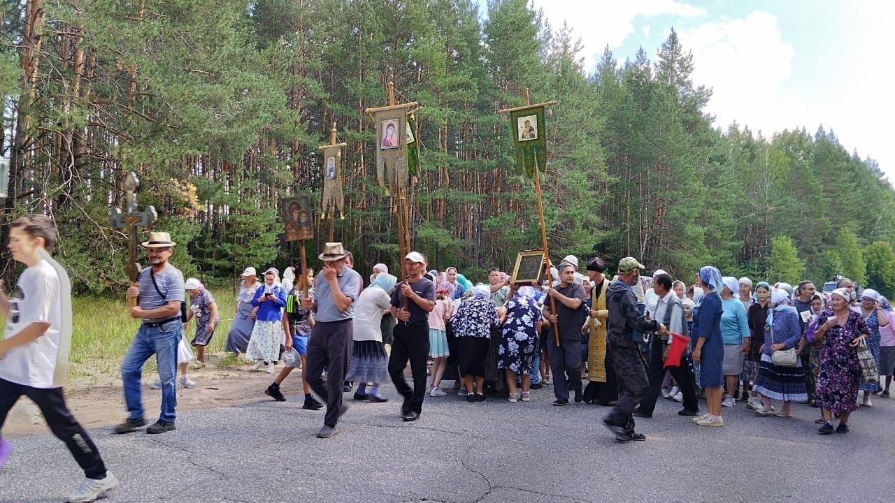 В Волжском районе прошел крестный ход Эмеково – Обшияры