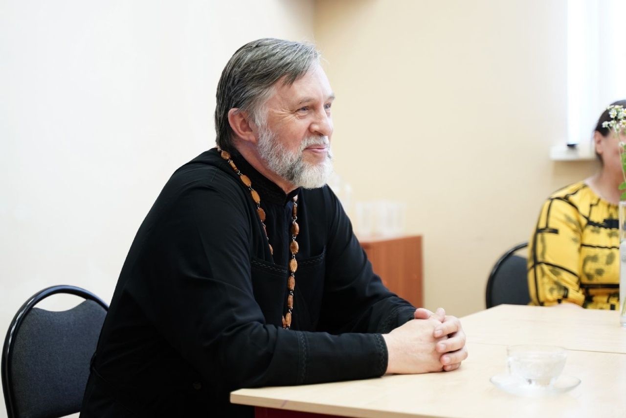 π£ ΠΡΠ·Π΅ΠΉ ΠΈΡΡΠΎΡΠΈΠΈ ΠΡΠ°Π²ΠΎΡΠ»Π°Π²ΠΈΡ ΠΏΡΠΈΠ³Π»Π°ΡΠ°Π΅Ρ Π½Π° Π²ΡΡΡΠ΅ΡΡ ΡΠΎ ΡΠ²ΡΡΠ΅Π½Π½ΠΈΠΊΠΎΠΌ